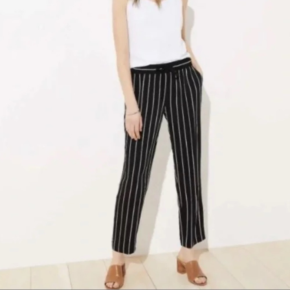 LOFT women’s navy & white pinstripe elastic waist straight leg pants MEDIUM 8 10